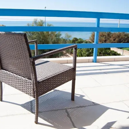 Bed & Breakfast Deakamarina 2*